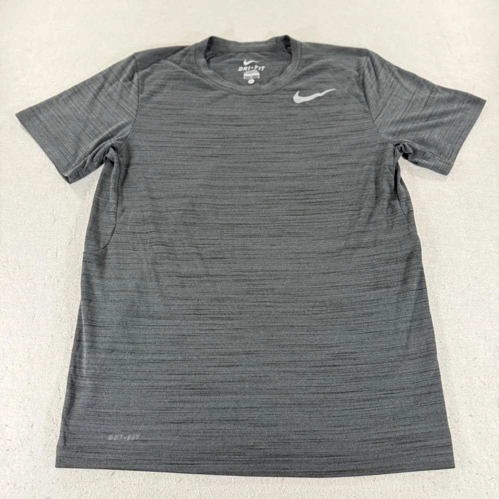 Nike Dri-FIT Training Shirt Mens Medium Gray Heather Athletic Tee